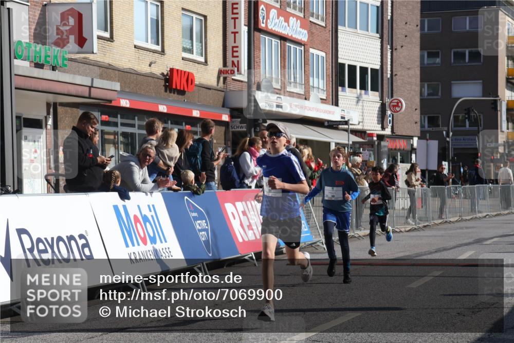 15.09.2024 - PSD Bank Halbmarathon Michael Strokosch http://msf.ph/oto/7069900 15.09.2024 10:25:38 Ziel 36, 110, 221, 238, 248, 257, 298, 300 meine-sportfotos.de