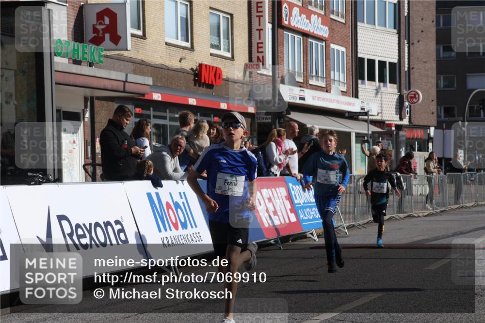 15.09.2024 - PSD Bank Halbmarathon Michael Strokosch http://msf.ph/oto/7069910 15.09.2024 10:25:38 Ziel 36, 110, 221, 238, 248, 257, 298, 300 meine-sportfotos.de