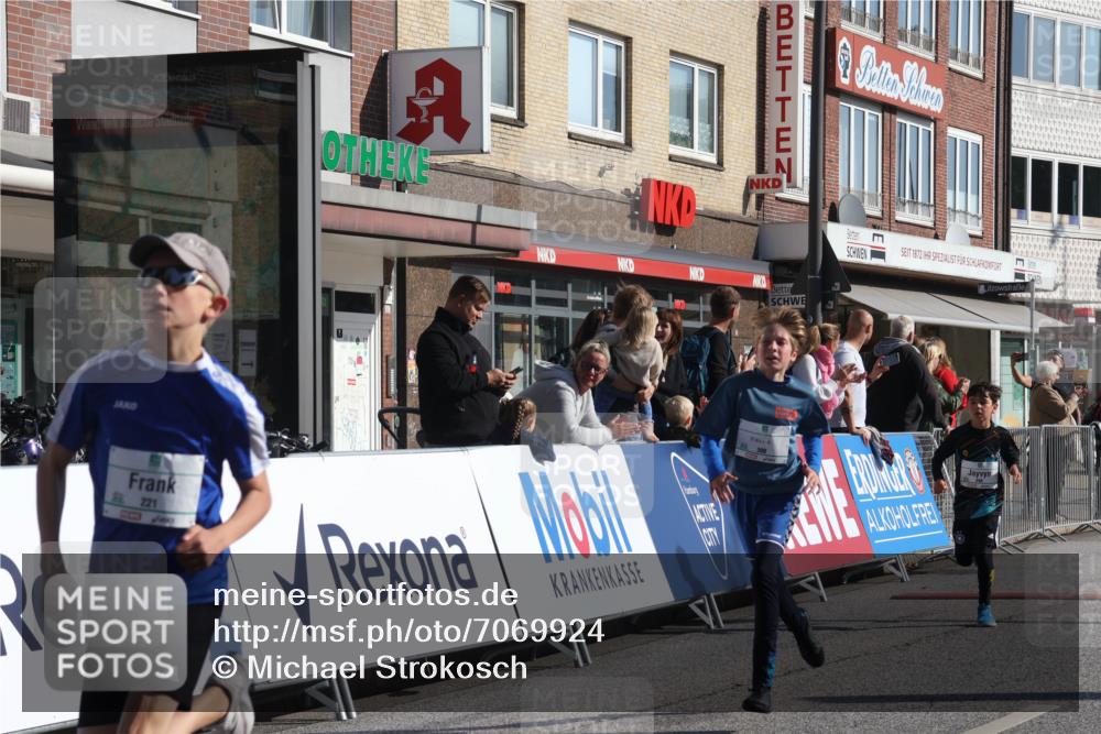 15.09.2024 - PSD Bank Halbmarathon Michael Strokosch http://msf.ph/oto/7069924 15.09.2024 10:25:39 Ziel 36, 110, 221, 238, 248, 257, 298, 300 meine-sportfotos.de