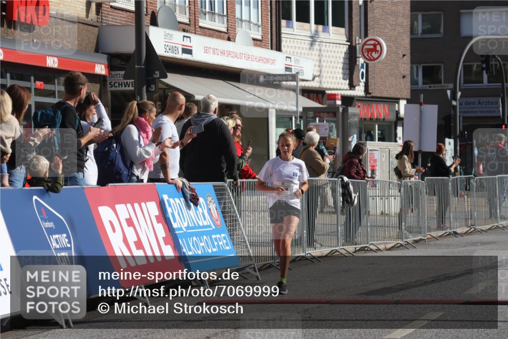 15.09.2024 - PSD Bank Halbmarathon Michael Strokosch http://msf.ph/oto/7069999 15.09.2024 10:25:51 Ziel 54, 98, 240, 248, 298, 300 meine-sportfotos.de