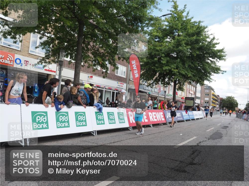 15.09.2024 - PSD Bank Halbmarathon Miley Keyser http://msf.ph/oto/7070024 15.09.2024 12:23:03 Ziel 803, 2394, 2400, 2999, 3219, 3361 meine-sportfotos.de