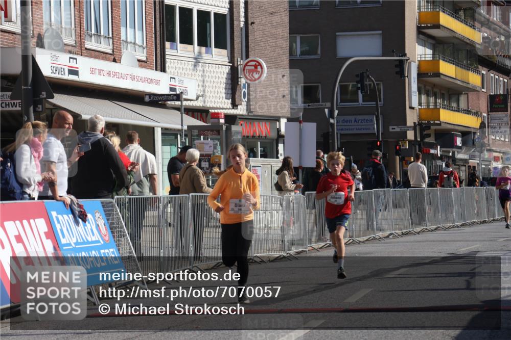 15.09.2024 - PSD Bank Halbmarathon Michael Strokosch http://msf.ph/oto/7070057 15.09.2024 10:25:57 Ziel 20, 54, 98, 240 meine-sportfotos.de