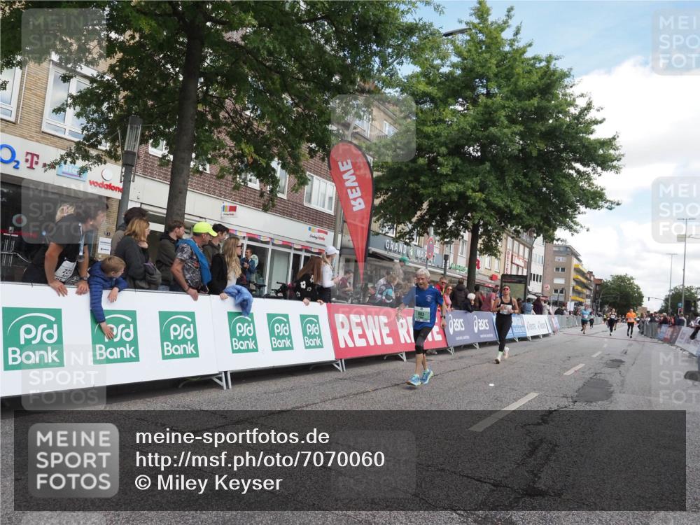 15.09.2024 - PSD Bank Halbmarathon Miley Keyser http://msf.ph/oto/7070060 15.09.2024 12:23:10 Ziel 803, 2394, 2400, 2933, 2999, 3219, 3320 meine-sportfotos.de