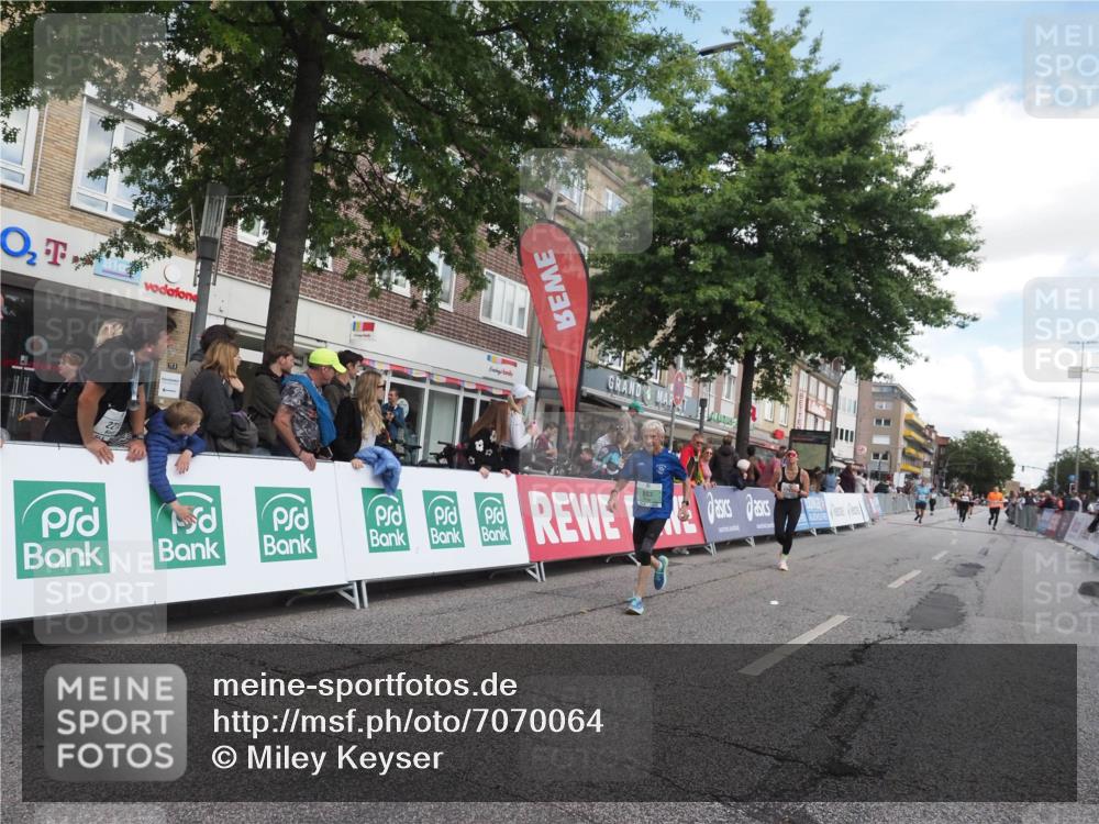 15.09.2024 - PSD Bank Halbmarathon Miley Keyser http://msf.ph/oto/7070064 15.09.2024 12:23:10 Ziel 803, 2394, 2400, 2933, 2999, 3219, 3320 meine-sportfotos.de