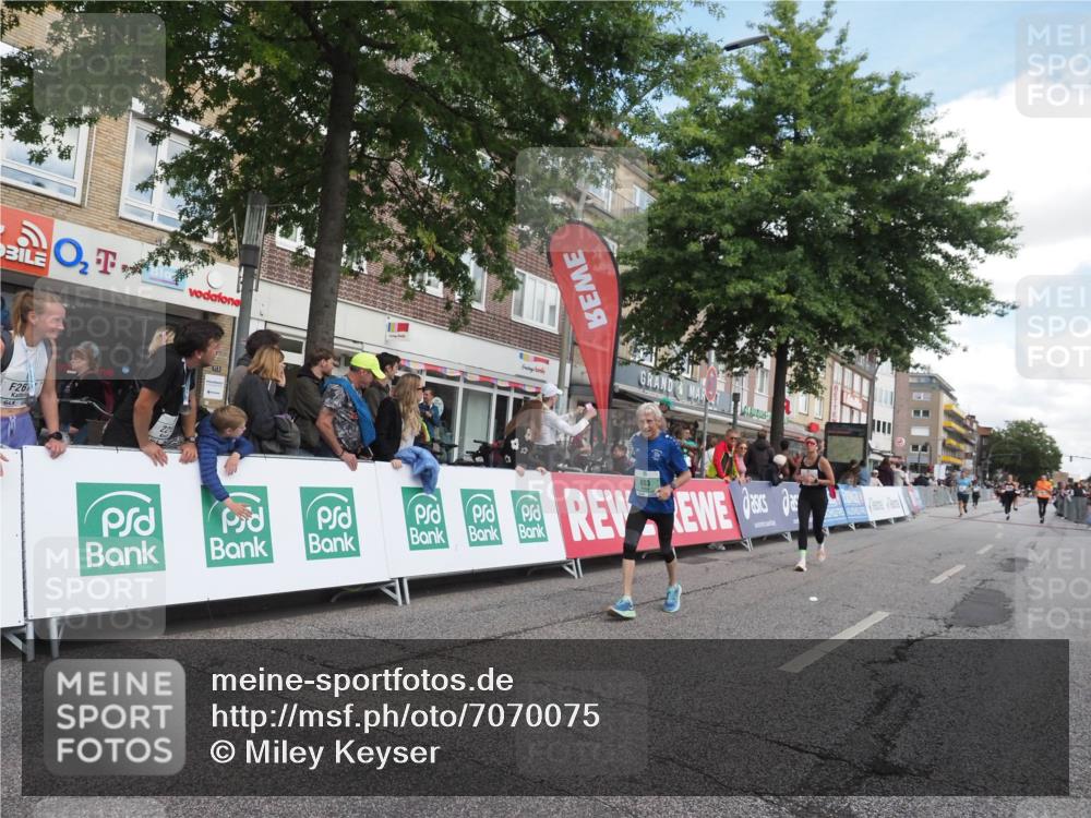 15.09.2024 - PSD Bank Halbmarathon Miley Keyser http://msf.ph/oto/7070075 15.09.2024 12:23:10 Ziel 803, 2394, 2400, 2933, 2999, 3219, 3320 meine-sportfotos.de