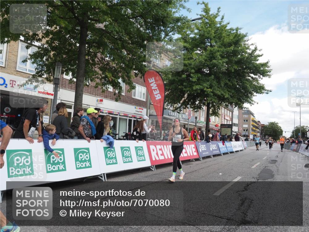 15.09.2024 - PSD Bank Halbmarathon Miley Keyser http://msf.ph/oto/7070080 15.09.2024 12:23:12 Ziel 803, 2078, 2394, 2400, 2550, 2933, 2999, 3219, 3320 meine-sportfotos.de
