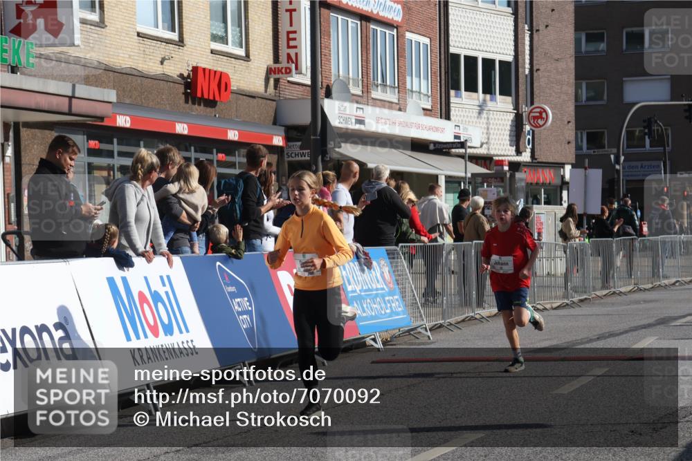 15.09.2024 - PSD Bank Halbmarathon Michael Strokosch http://msf.ph/oto/7070092 15.09.2024 10:25:58 Ziel 20, 54, 98, 240 meine-sportfotos.de