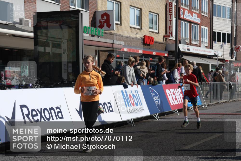 15.09.2024 - PSD Bank Halbmarathon Michael Strokosch http://msf.ph/oto/7070112 15.09.2024 10:25:59 Ziel 20, 54, 98, 240 meine-sportfotos.de