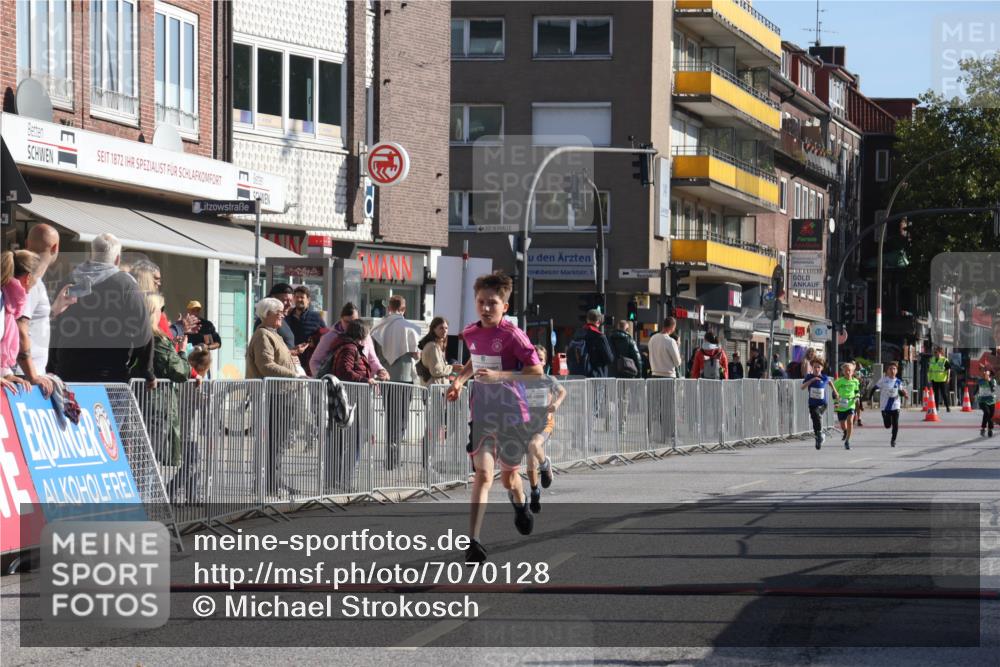 15.09.2024 - PSD Bank Halbmarathon Michael Strokosch http://msf.ph/oto/7070128 15.09.2024 10:26:06 Ziel 20, 98, 181, 240, 242 meine-sportfotos.de