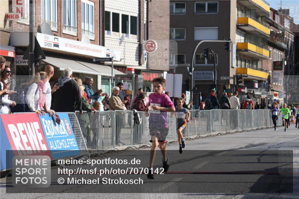 15.09.2024 - PSD Bank Halbmarathon Michael Strokosch http://msf.ph/oto/7070142 15.09.2024 10:26:06 Ziel 20, 98, 181, 240, 242 meine-sportfotos.de