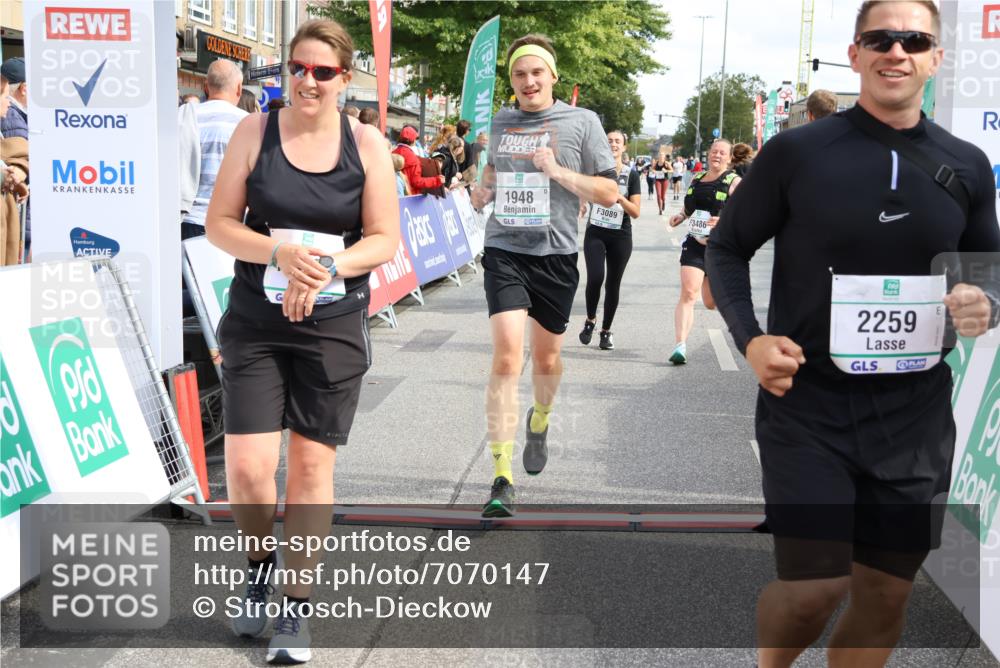 15.09.2024 - PSD Bank Halbmarathon Strokosch-Dieckow http://msf.ph/oto/7070147 15.09.2024 12:31:28 Ziel 1948, 2259, 2858, 3089, 3211, 3279, 3414, 3416, 3486, 3542 meine-sportfotos.de