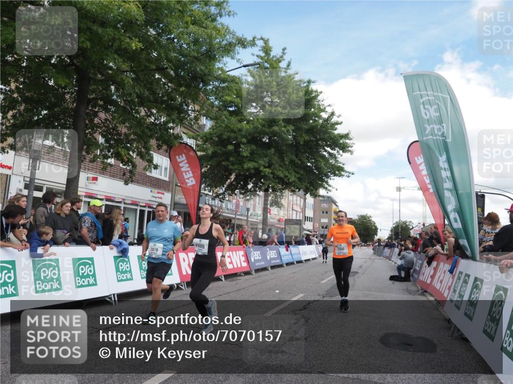 15.09.2024 - PSD Bank Halbmarathon Miley Keyser http://msf.ph/oto/7070157 15.09.2024 12:23:20 Ziel 803, 2078, 2307, 2400, 2550, 2933, 2999, 3243, 3320, 3370 meine-sportfotos.de