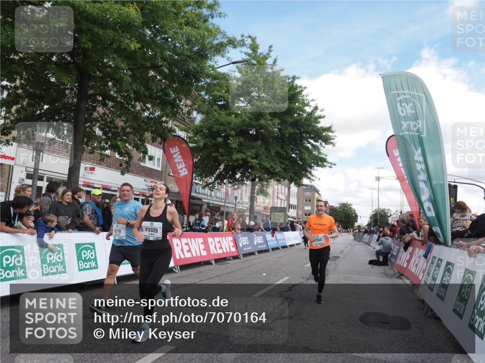 15.09.2024 - PSD Bank Halbmarathon Miley Keyser http://msf.ph/oto/7070164 15.09.2024 12:23:20 Ziel 803, 2078, 2307, 2400, 2550, 2933, 2999, 3243, 3320, 3370 meine-sportfotos.de