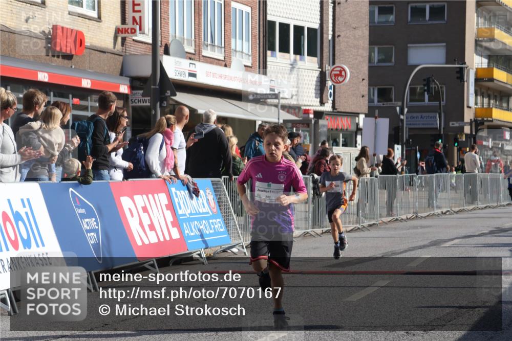 15.09.2024 - PSD Bank Halbmarathon Michael Strokosch http://msf.ph/oto/7070167 15.09.2024 10:26:08 Ziel 9, 20, 88, 144, 181, 240, 242, 295 meine-sportfotos.de