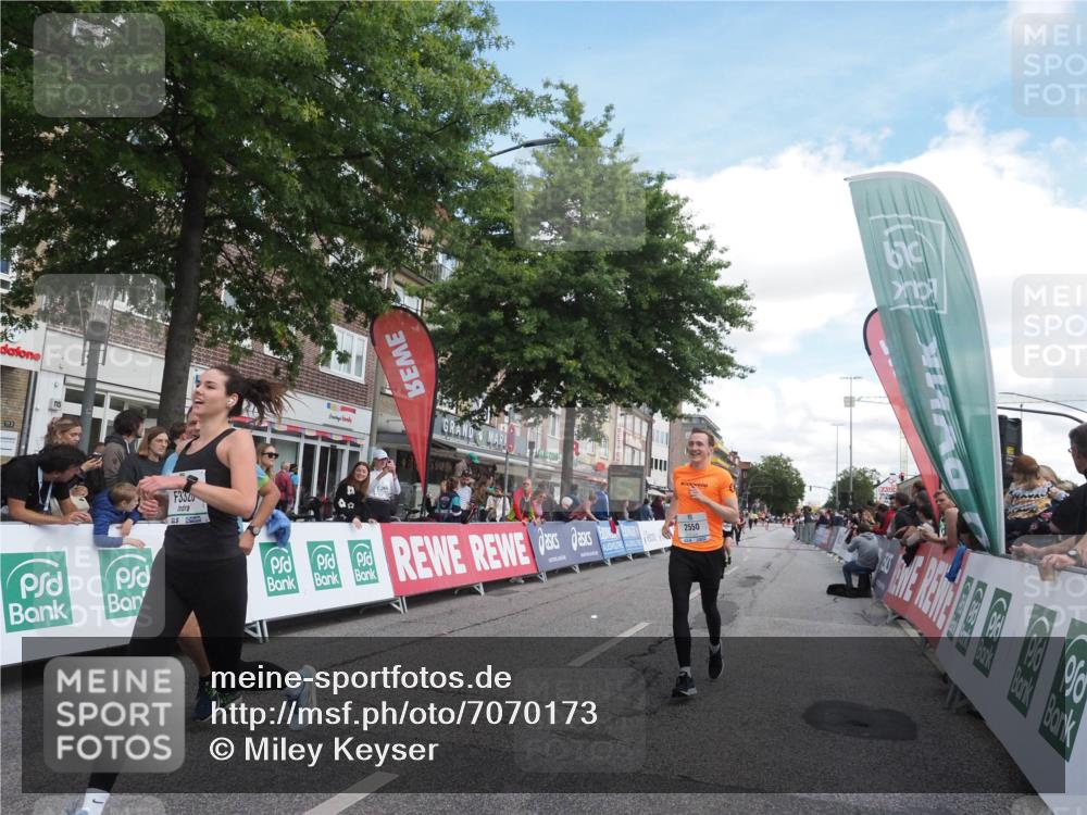 15.09.2024 - PSD Bank Halbmarathon Miley Keyser http://msf.ph/oto/7070173 15.09.2024 12:23:20 Ziel 803, 2078, 2307, 2400, 2550, 2933, 2999, 3243, 3320, 3370 meine-sportfotos.de