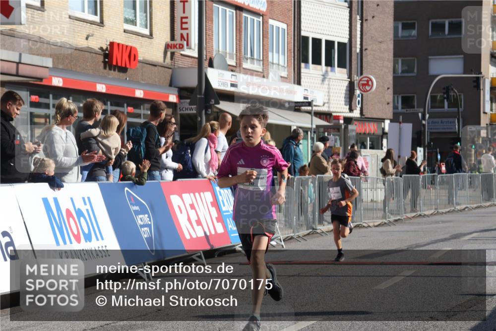15.09.2024 - PSD Bank Halbmarathon Michael Strokosch http://msf.ph/oto/7070175 15.09.2024 10:26:08 Ziel 9, 20, 88, 144, 181, 240, 242, 295 meine-sportfotos.de