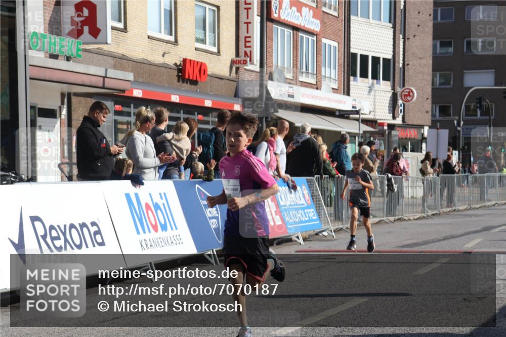 15.09.2024 - PSD Bank Halbmarathon Michael Strokosch http://msf.ph/oto/7070187 15.09.2024 10:26:09 Ziel 9, 20, 88, 144, 181, 240, 242, 295 meine-sportfotos.de