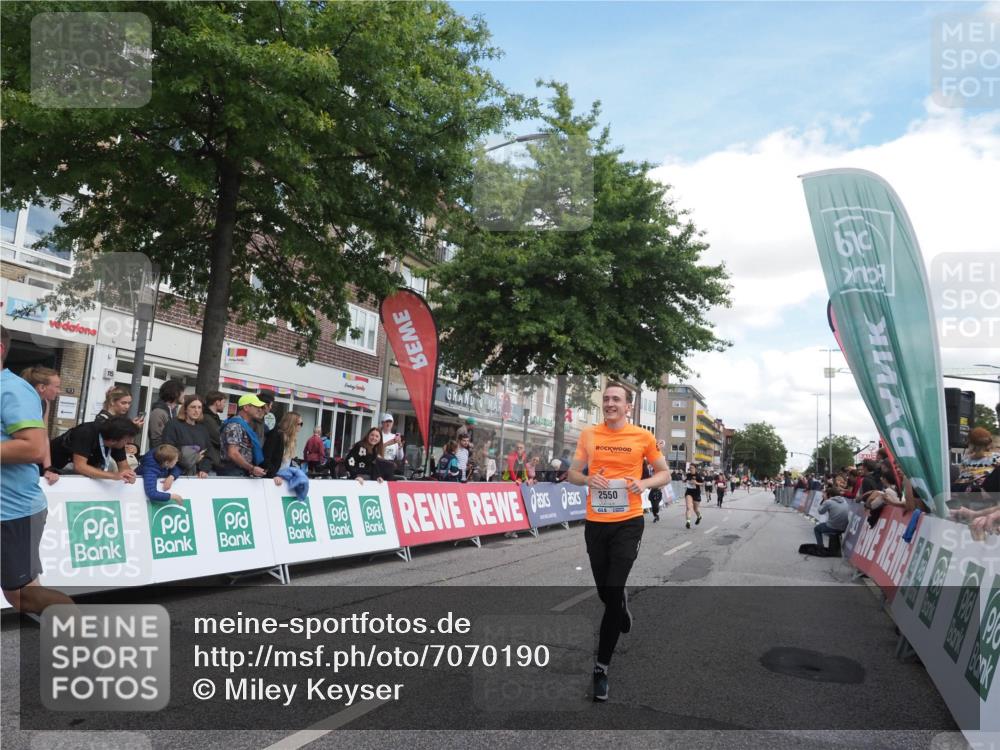 15.09.2024 - PSD Bank Halbmarathon Miley Keyser http://msf.ph/oto/7070190 15.09.2024 12:23:21 Ziel 803, 2078, 2307, 2400, 2550, 2933, 2999, 3243, 3320, 3370 meine-sportfotos.de
