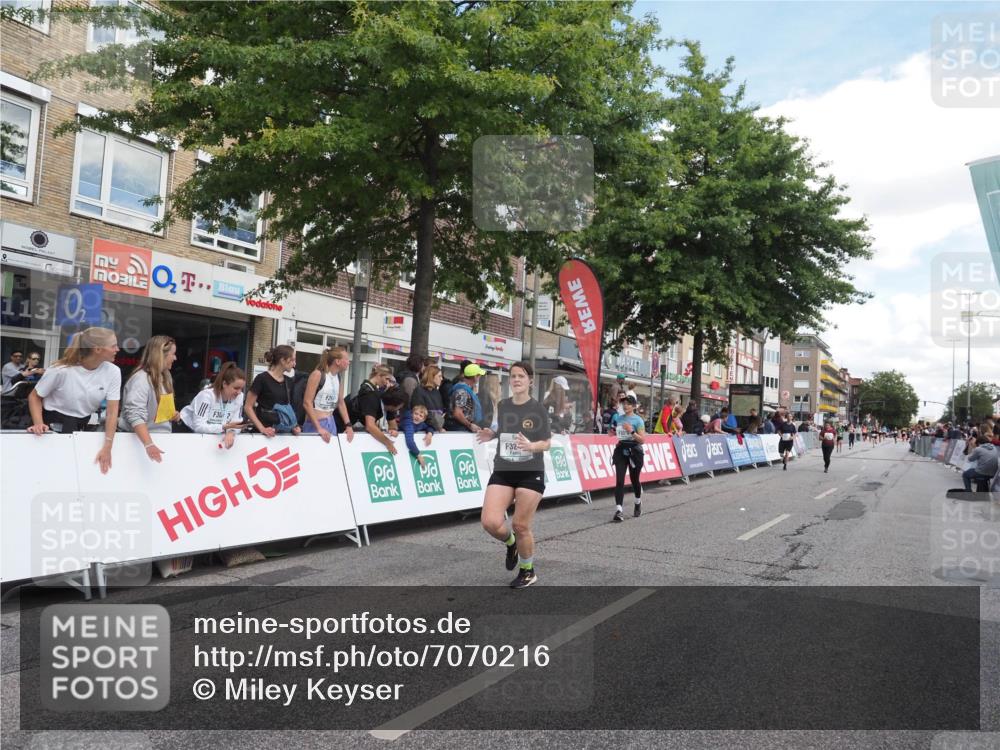 15.09.2024 - PSD Bank Halbmarathon Miley Keyser http://msf.ph/oto/7070216 15.09.2024 12:23:25 Ziel 803, 2078, 2307, 2550, 2933, 3243, 3277, 3320, 3370 meine-sportfotos.de