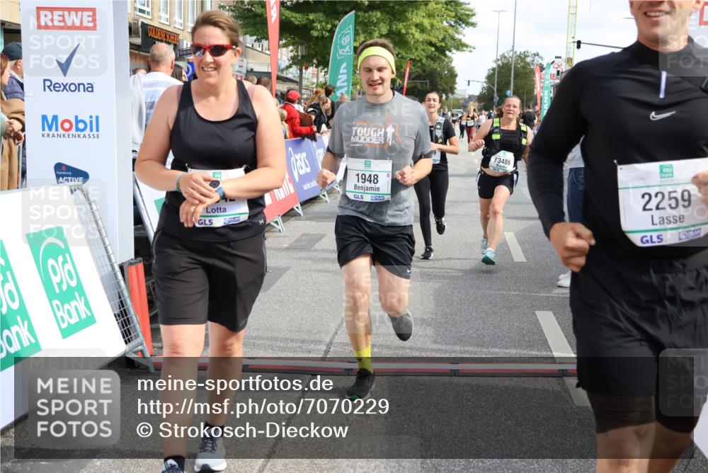 15.09.2024 - PSD Bank Halbmarathon Strokosch-Dieckow http://msf.ph/oto/7070229 15.09.2024 12:31:29 Ziel 1948, 2259, 2858, 3089, 3211, 3279, 3414, 3416, 3486, 3542 meine-sportfotos.de