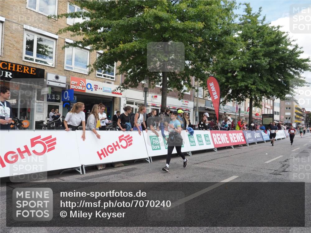 15.09.2024 - PSD Bank Halbmarathon Miley Keyser http://msf.ph/oto/7070240 15.09.2024 12:23:27 Ziel 987, 2078, 2307, 2550, 3243, 3277, 3320, 3370 meine-sportfotos.de