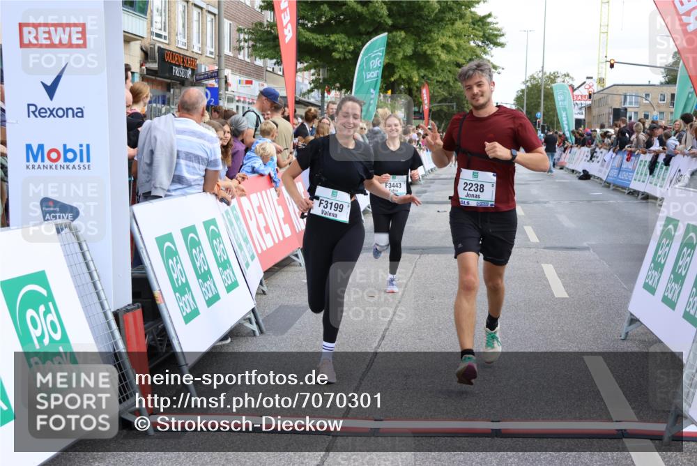 15.09.2024 - PSD Bank Halbmarathon Strokosch-Dieckow http://msf.ph/oto/7070301 15.09.2024 12:22:59 Ziel 2238, 2862, 3018, 3036, 3127, 3199, 3282, 3443 meine-sportfotos.de