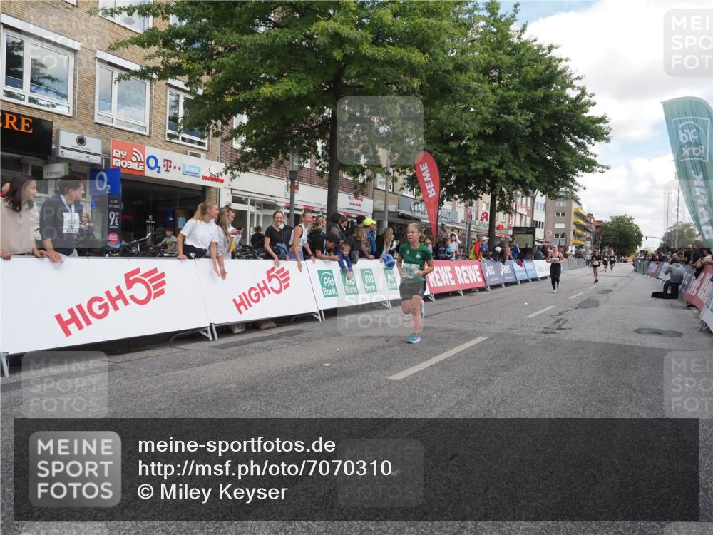 15.09.2024 - PSD Bank Halbmarathon Miley Keyser http://msf.ph/oto/7070310 15.09.2024 12:23:37 Ziel 987, 2307, 2403, 2981, 3002, 3243, 3277, 3370, 3450 meine-sportfotos.de