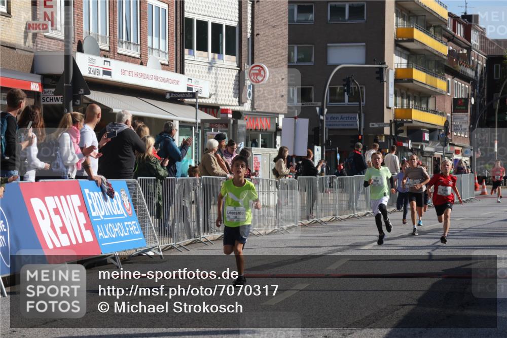 15.09.2024 - PSD Bank Halbmarathon Michael Strokosch http://msf.ph/oto/7070317 15.09.2024 10:26:20 Ziel 9, 86, 88, 116, 118, 143, 144, 181, 188, 200, 216, 242, 251, 295 meine-sportfotos.de
