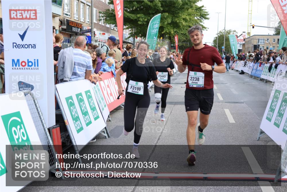 15.09.2024 - PSD Bank Halbmarathon Strokosch-Dieckow http://msf.ph/oto/7070336 15.09.2024 12:22:59 Ziel 2238, 2862, 3018, 3036, 3127, 3199, 3282, 3443 meine-sportfotos.de