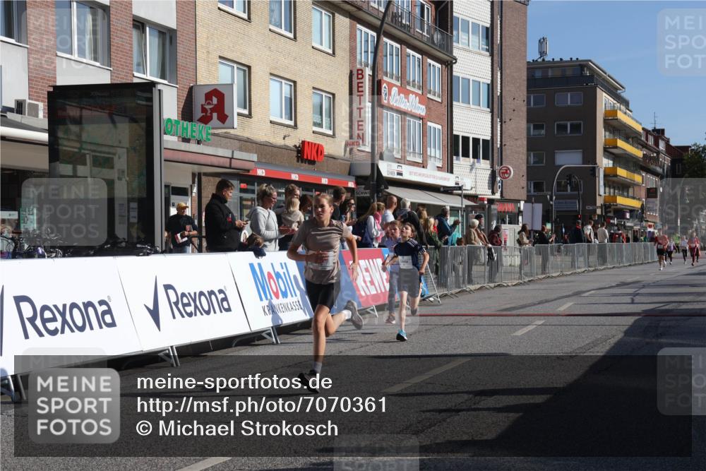 15.09.2024 - PSD Bank Halbmarathon Michael Strokosch http://msf.ph/oto/7070361 15.09.2024 10:26:25 Ziel 9, 86, 88, 116, 118, 143, 144, 188, 200, 216, 251, 295 meine-sportfotos.de