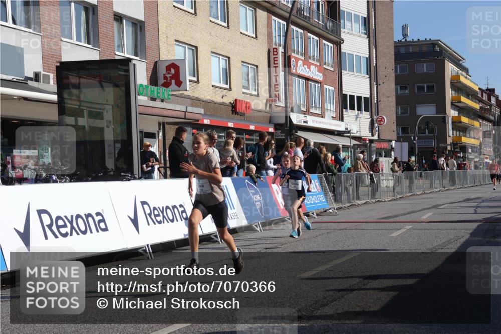 15.09.2024 - PSD Bank Halbmarathon Michael Strokosch http://msf.ph/oto/7070366 15.09.2024 10:26:25 Ziel 9, 86, 88, 116, 118, 143, 144, 188, 200, 216, 251, 295 meine-sportfotos.de