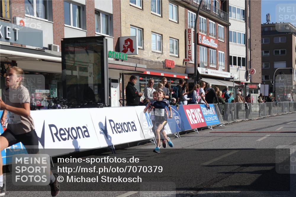 15.09.2024 - PSD Bank Halbmarathon Michael Strokosch http://msf.ph/oto/7070379 15.09.2024 10:26:26 Ziel 9, 86, 88, 116, 118, 143, 144, 188, 200, 216, 251, 295 meine-sportfotos.de