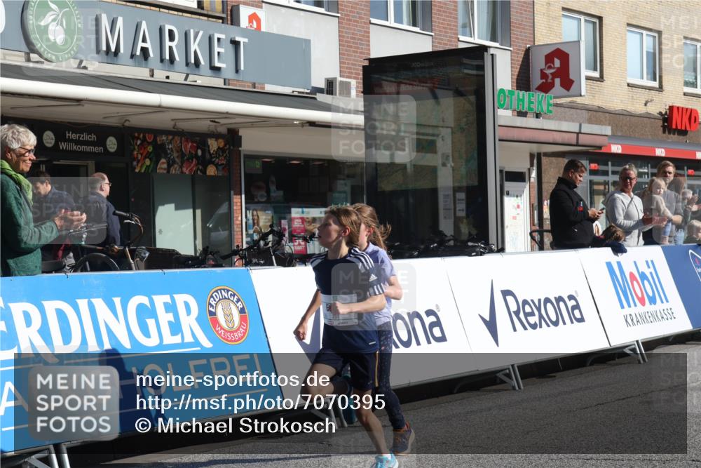15.09.2024 - PSD Bank Halbmarathon Michael Strokosch http://msf.ph/oto/7070395 15.09.2024 10:26:27 Ziel 9, 86, 88, 116, 118, 143, 144, 188, 200, 209, 216, 251, 295, 307 meine-sportfotos.de