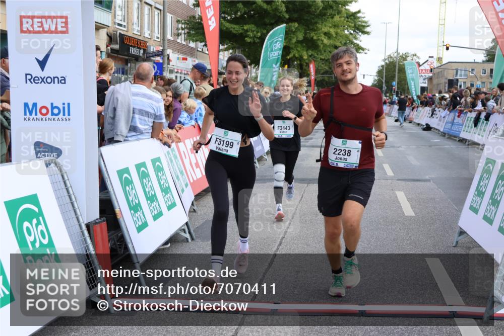 15.09.2024 - PSD Bank Halbmarathon Strokosch-Dieckow http://msf.ph/oto/7070411 15.09.2024 12:22:59 Ziel 2238, 2862, 3018, 3036, 3127, 3199, 3282, 3443 meine-sportfotos.de
