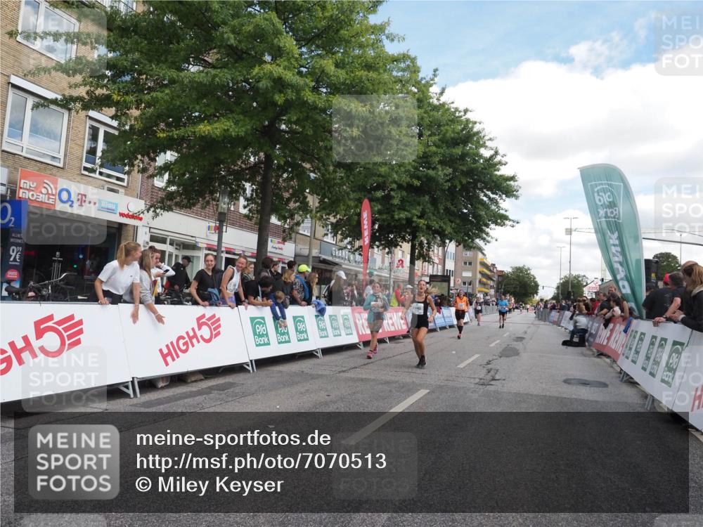 15.09.2024 - PSD Bank Halbmarathon Miley Keyser http://msf.ph/oto/7070513 15.09.2024 12:23:56 Ziel 1883, 2403, 2537, 3003, 3428, 3450 meine-sportfotos.de