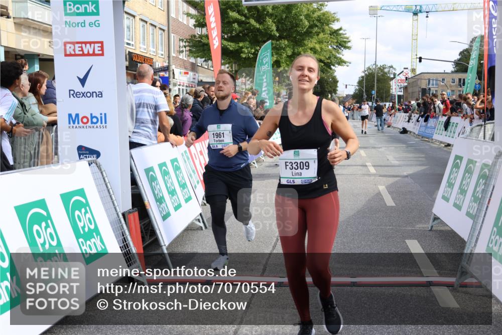 15.09.2024 - PSD Bank Halbmarathon Strokosch-Dieckow http://msf.ph/oto/7070554 15.09.2024 12:31:38 Ziel 1948, 1961, 2259, 3089, 3309, 3486, 3542 meine-sportfotos.de
