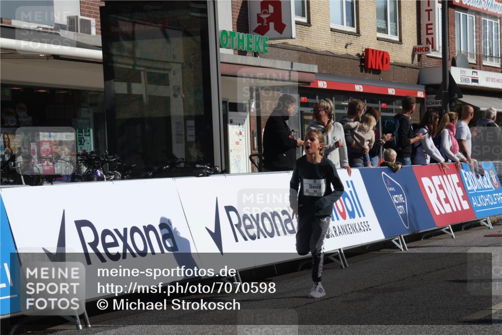 15.09.2024 - PSD Bank Halbmarathon Michael Strokosch http://msf.ph/oto/7070598 15.09.2024 10:26:52 Ziel 42, 69, 215, 284 meine-sportfotos.de