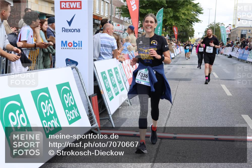 15.09.2024 - PSD Bank Halbmarathon Strokosch-Dieckow http://msf.ph/oto/7070667 15.09.2024 12:23:11 Ziel 2238, 2394, 3199, 3219, 3361, 3443 meine-sportfotos.de