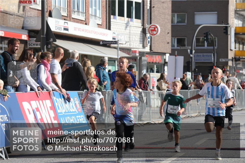 15.09.2024 - PSD Bank Halbmarathon Michael Strokosch http://msf.ph/oto/7070681 15.09.2024 10:27:00 Ziel 18, 42, 69, 75, 82, 167, 198, 210, 270, 284, 294 meine-sportfotos.de