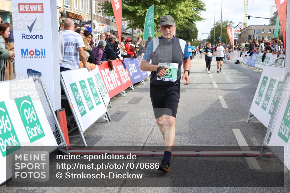 15.09.2024 - PSD Bank Halbmarathon Strokosch-Dieckow http://msf.ph/oto/7070686 15.09.2024 12:31:44 Ziel 1866, 1961, 2887, 3309 meine-sportfotos.de