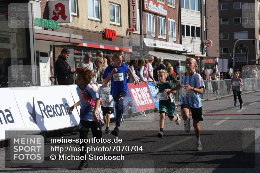 15.09.2024 - PSD Bank Halbmarathon Michael Strokosch http://msf.ph/oto/7070704 15.09.2024 10:27:01 Ziel 18, 42, 69, 75, 82, 167, 198, 210, 270, 294 meine-sportfotos.de