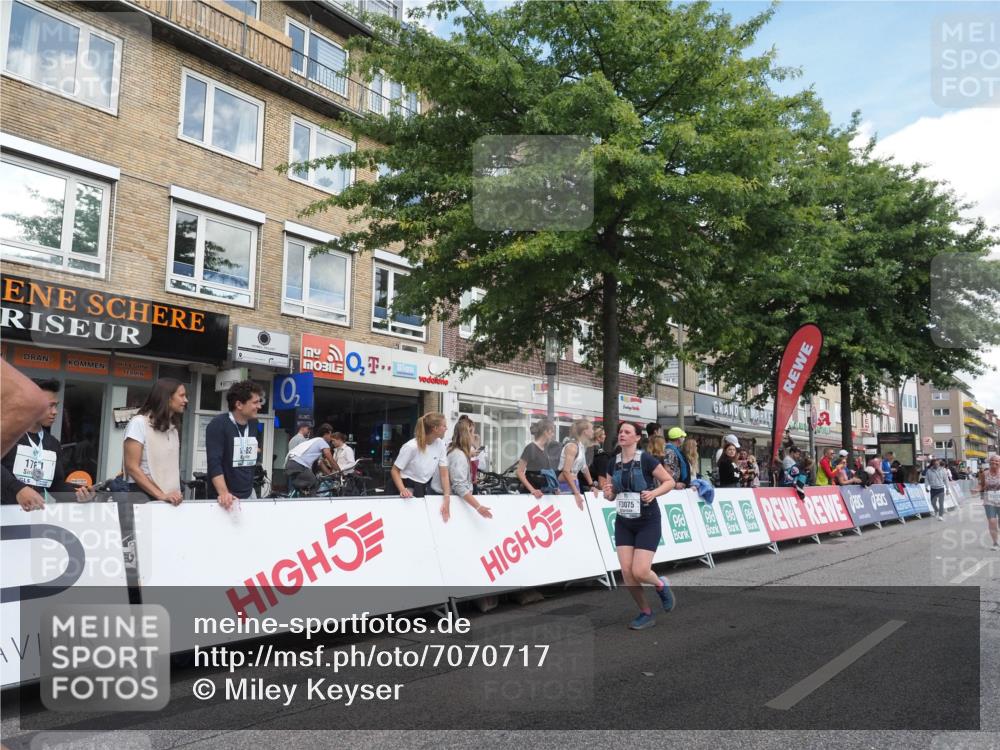 15.09.2024 - PSD Bank Halbmarathon Miley Keyser http://msf.ph/oto/7070717 15.09.2024 12:24:05 Ziel 1883, 2527, 2537, 3003, 3075, 3222, 3428, 3452, 3543 meine-sportfotos.de