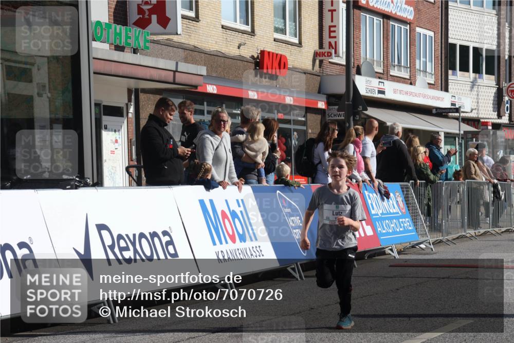 15.09.2024 - PSD Bank Halbmarathon Michael Strokosch http://msf.ph/oto/7070726 15.09.2024 10:27:04 Ziel 18, 42, 69, 75, 82, 136, 167, 198, 210, 270, 294 meine-sportfotos.de