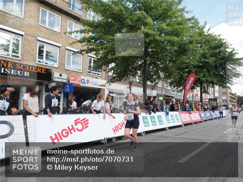 15.09.2024 - PSD Bank Halbmarathon Miley Keyser http://msf.ph/oto/7070731 15.09.2024 12:24:06 Ziel 1883, 2527, 2537, 3003, 3075, 3222, 3428, 3452, 3543 meine-sportfotos.de