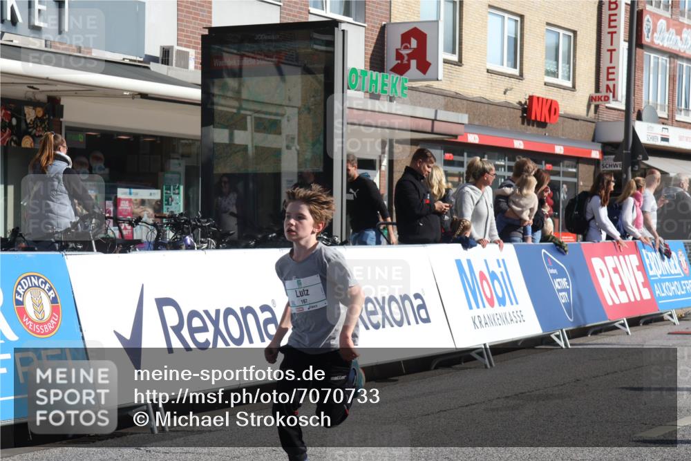 15.09.2024 - PSD Bank Halbmarathon Michael Strokosch http://msf.ph/oto/7070733 15.09.2024 10:27:04 Ziel 18, 42, 69, 75, 82, 136, 167, 198, 210, 270, 294 meine-sportfotos.de