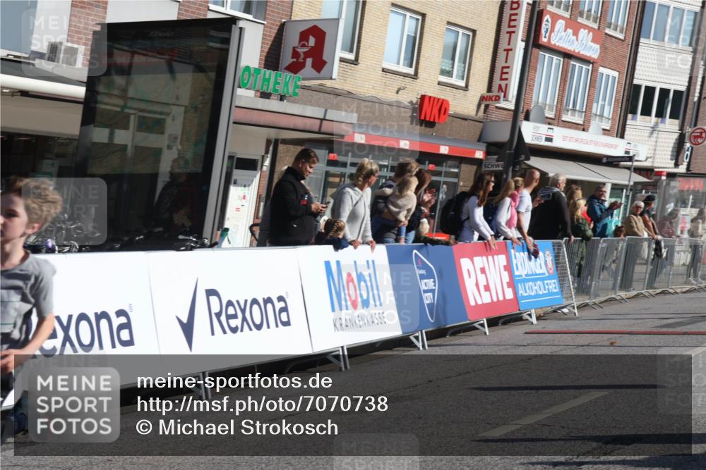 15.09.2024 - PSD Bank Halbmarathon Michael Strokosch http://msf.ph/oto/7070738 15.09.2024 10:27:05 Ziel 18, 42, 75, 82, 136, 167, 198, 210, 270, 294 meine-sportfotos.de