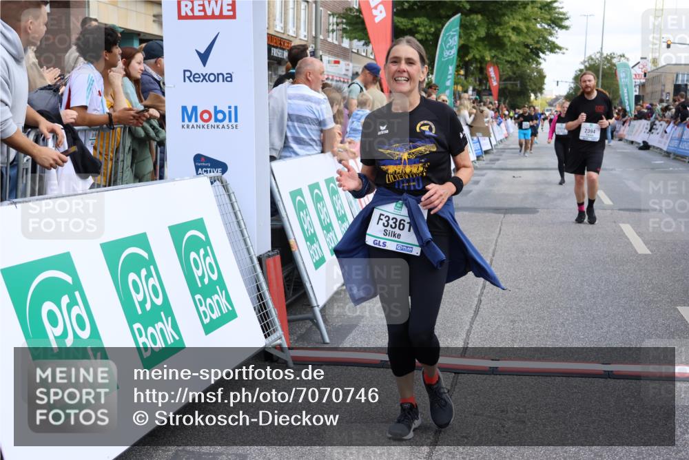 15.09.2024 - PSD Bank Halbmarathon Strokosch-Dieckow http://msf.ph/oto/7070746 15.09.2024 12:23:11 Ziel 2238, 2394, 3199, 3219, 3361, 3443 meine-sportfotos.de