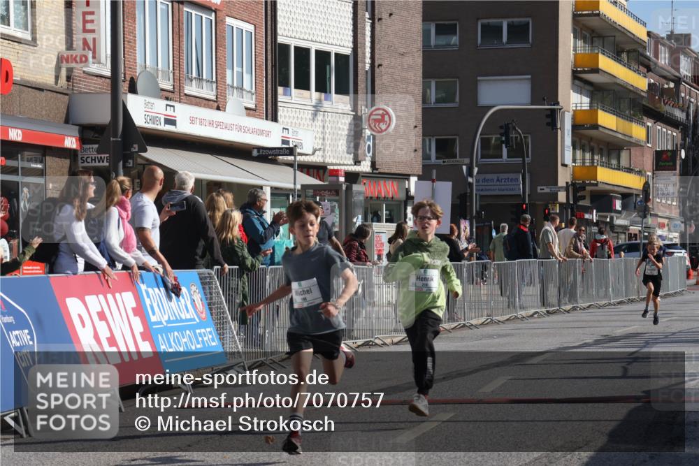 15.09.2024 - PSD Bank Halbmarathon Michael Strokosch http://msf.ph/oto/7070757 15.09.2024 10:27:06 Ziel 18, 42, 75, 82, 87, 136, 167, 198, 210, 270, 294 meine-sportfotos.de