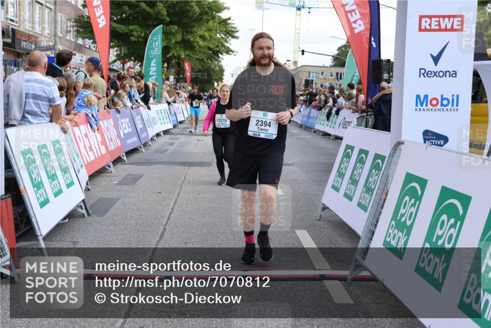 15.09.2024 - PSD Bank Halbmarathon Strokosch-Dieckow http://msf.ph/oto/7070812 15.09.2024 12:23:14 Ziel 2394, 3219, 3361 meine-sportfotos.de