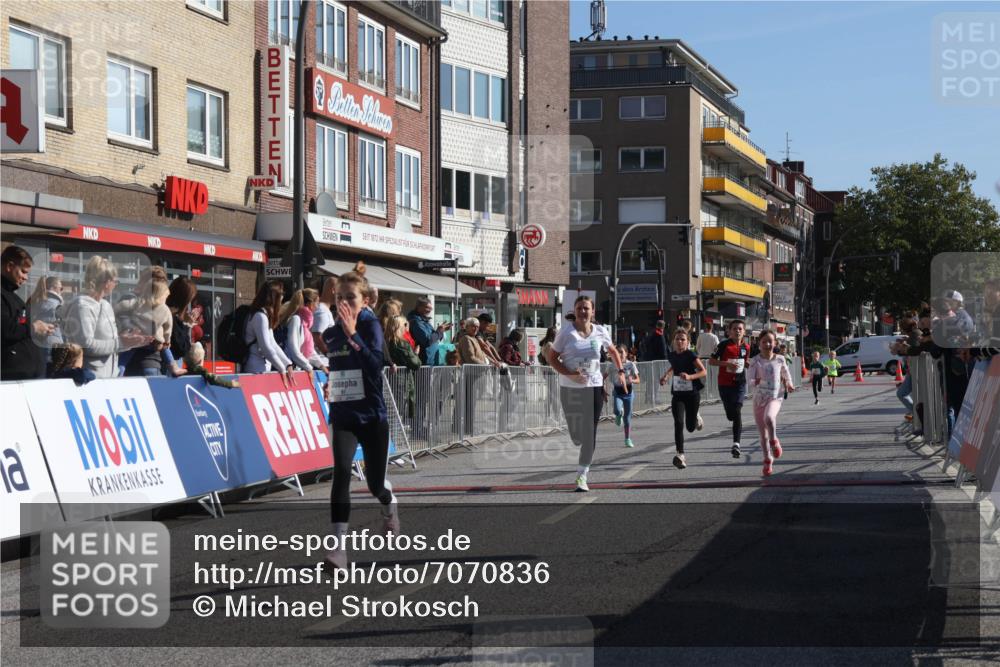 15.09.2024 - PSD Bank Halbmarathon Michael Strokosch http://msf.ph/oto/7070836 15.09.2024 10:27:14 Ziel 18, 48, 75, 82, 87, 136, 139, 167, 174, 198, 210, 219, 233, 268, 272, 294 meine-sportfotos.de